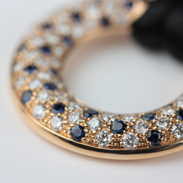Pendente em ouro com diamantes e safiras azuis coleção fancy da Leitão & Irmão