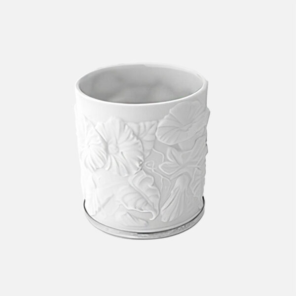 Porta Velas em porcelana Biscuit e prata modelo ipomeia da Leitão & Irmão