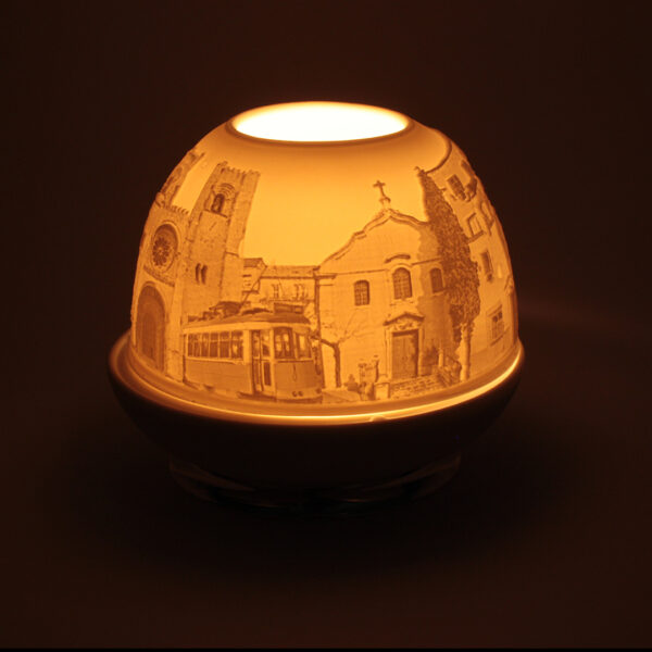 Porta velas em porcelana biscuit e prata motivo Alfama da Leitão & Irmão