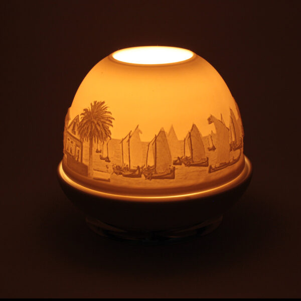 Porta velas em porcelana biscuit e prata motivo Costa Nova da Leitão & Irmão