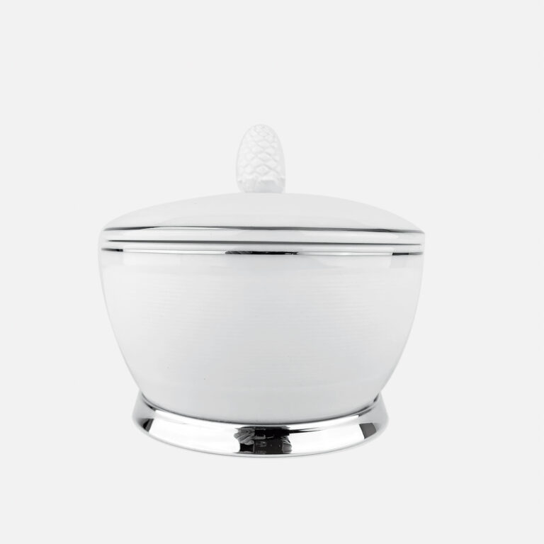 Caixa Riscada em porcelana biscuit e prata com tampa pinha da leitão & Irmão