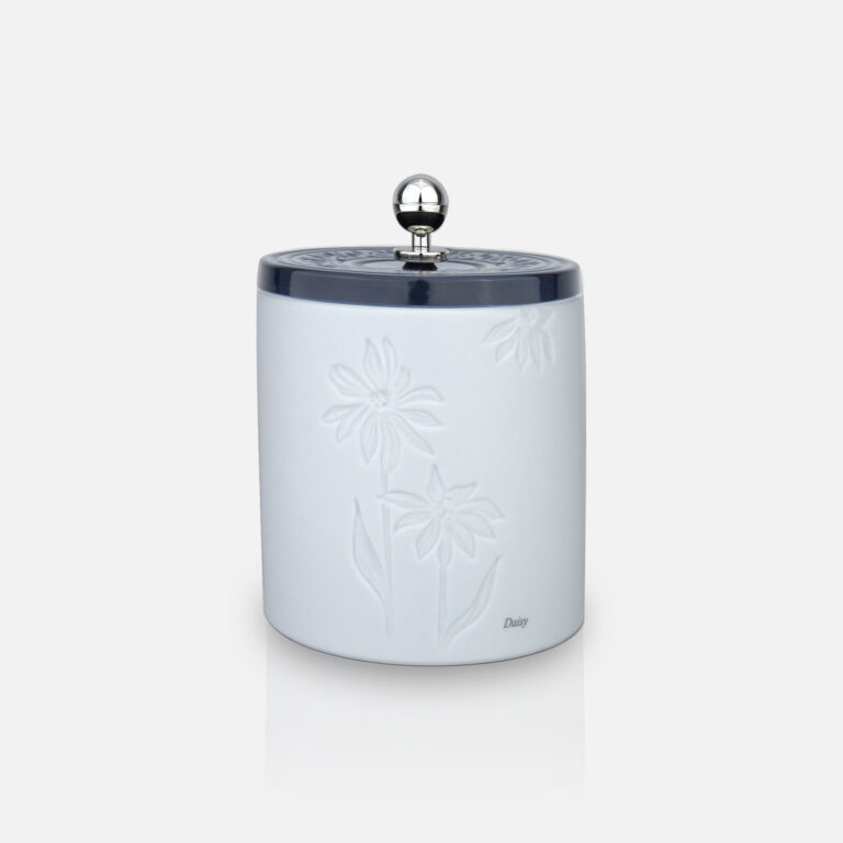 Caixa de Porcelana Daisy azul cobalto com pega em prata da Leitão & Irmão