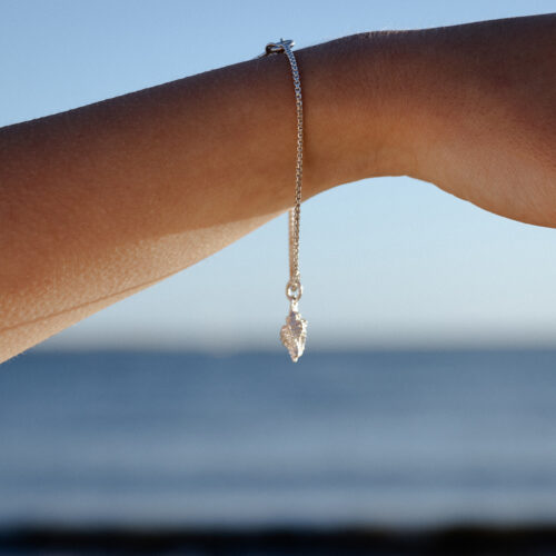 pulseira buzio em prata da coleção mar de prata da Leitão & Irmão