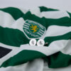 Foto em ambeinte com botões de punho Leão em prata da Sporting CP Jewels da Leitão & Irmão