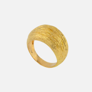 Anel com textura estriado em ouro amarelo da Leitão & Irmão
