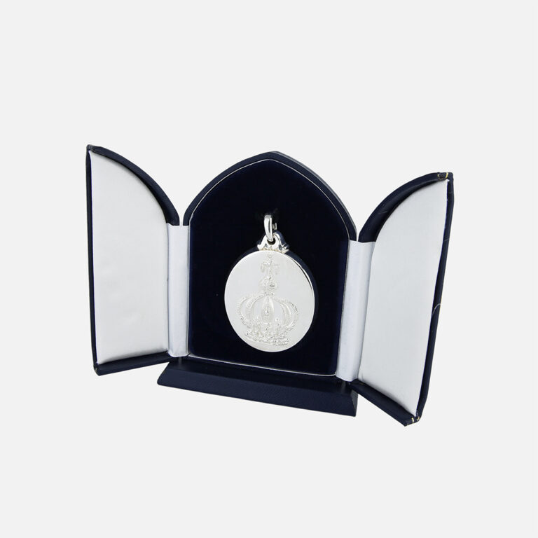 Medalha de berço em prata com motivo coroa de nossa Senhora da leitão & Irmão