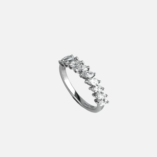 Anel ouro branco e diamantes