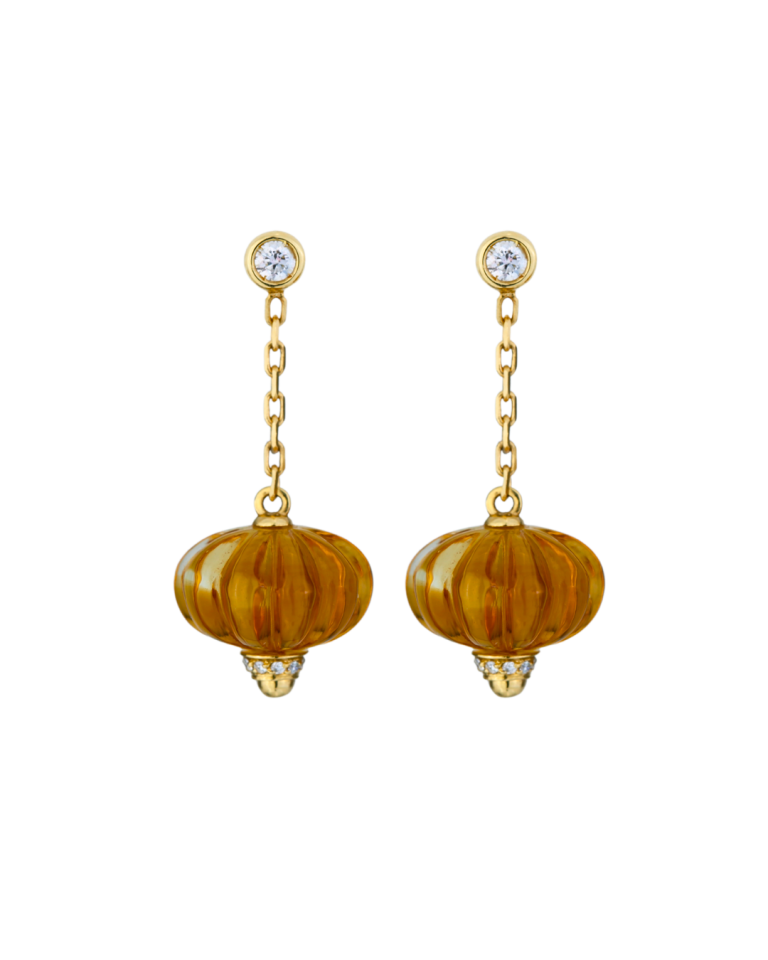 Par de Brincos Primula Honey da Coleção Flora em ouro 18K com citrinos da Leitão & Irmão, inspirado nas formas orgânicas da natureza.