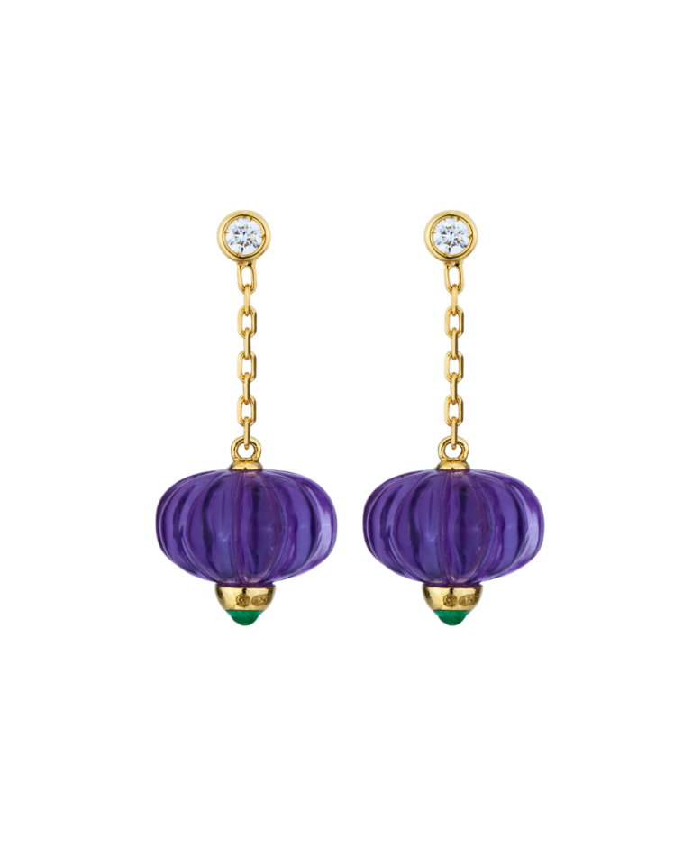 Par de Brincos Primula Amethyst da Coleção Flora em ouro 18K com ametistas da Leitão & Irmão, inspirado nas formas orgânicas da natureza.