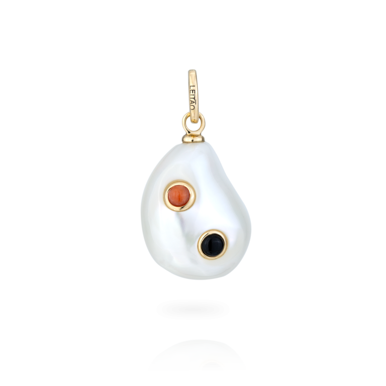 Pendente Battaglia Turquesa em ouro 19,2K com pérola barroca, turquesa, coral e ónix da coleção Drop of Life da Leitão & Irmão.